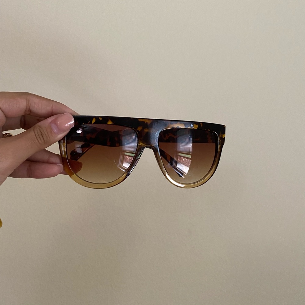 Big brown tortois sunglasses with gradient tint